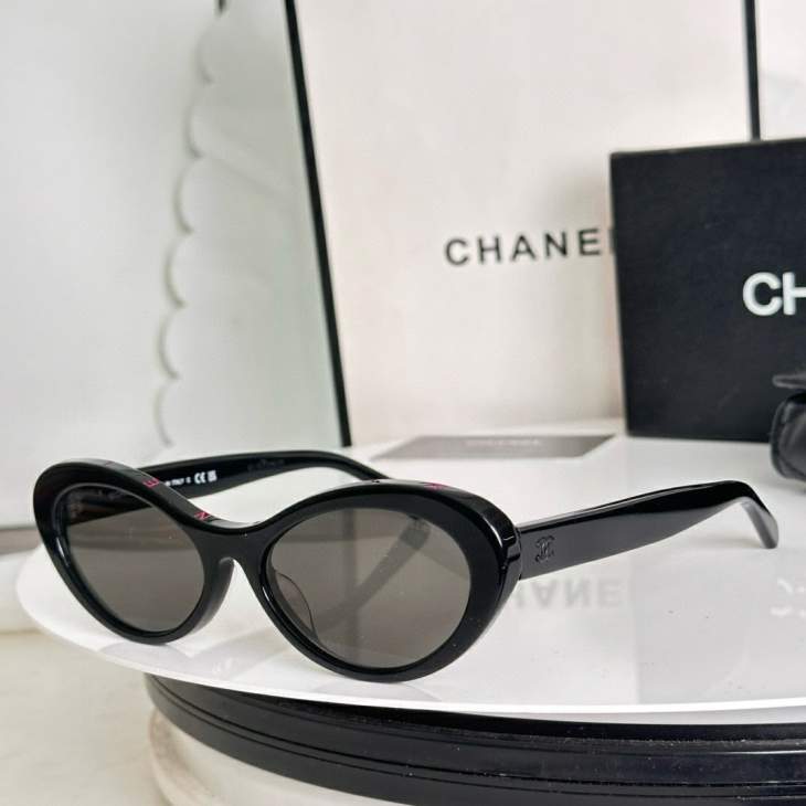 Picture of Chanel Sunglasses _SKUfw79480339fw